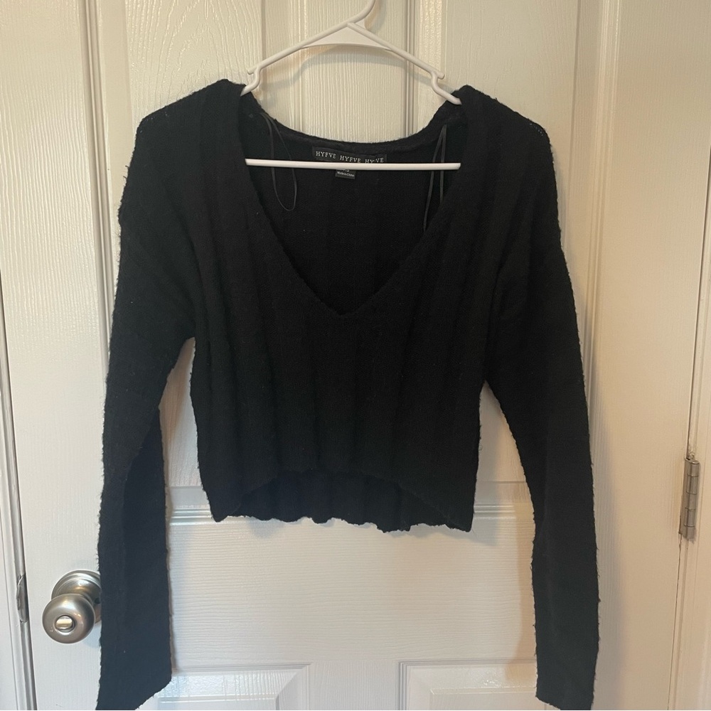 Black V-Neck Long Sleeve Top